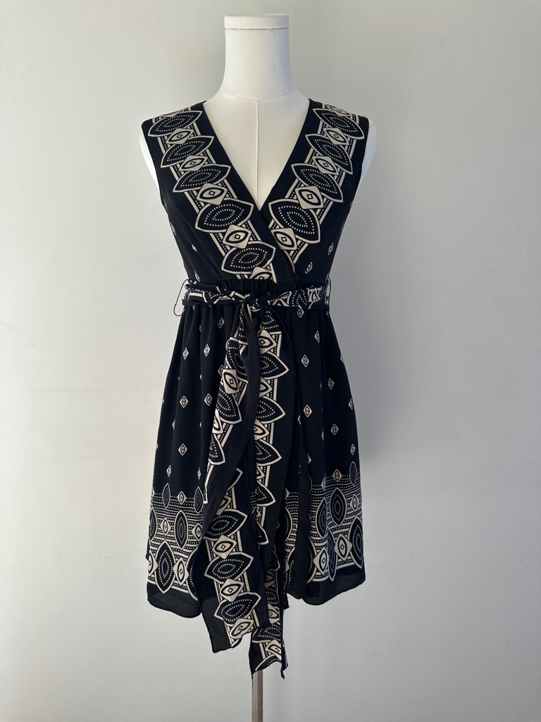 Vintage Anna Sui 100% Silk Black And White Sleeveless Tie-Waist Wrap Mini Dress
